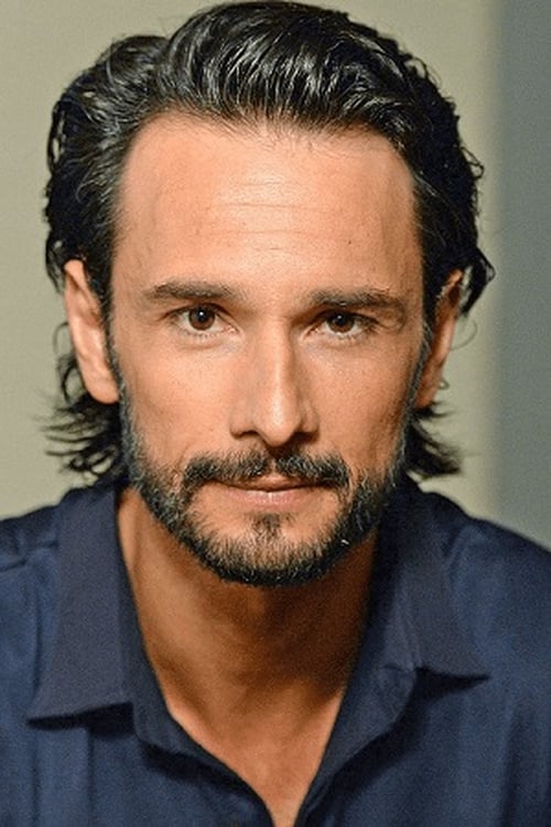 Picture of Rodrigo Santoro