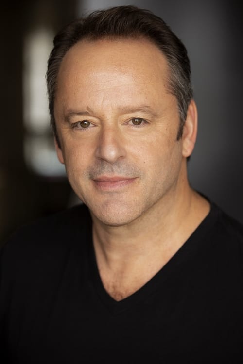 Picture of Gil Bellows