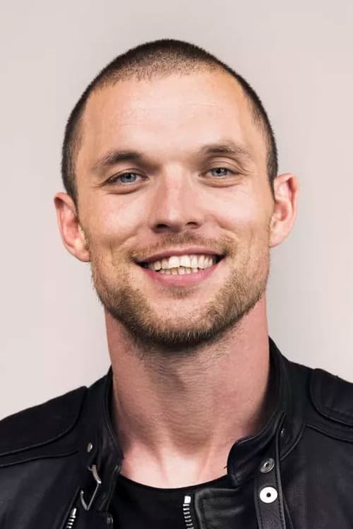 Picture of Ed Skrein