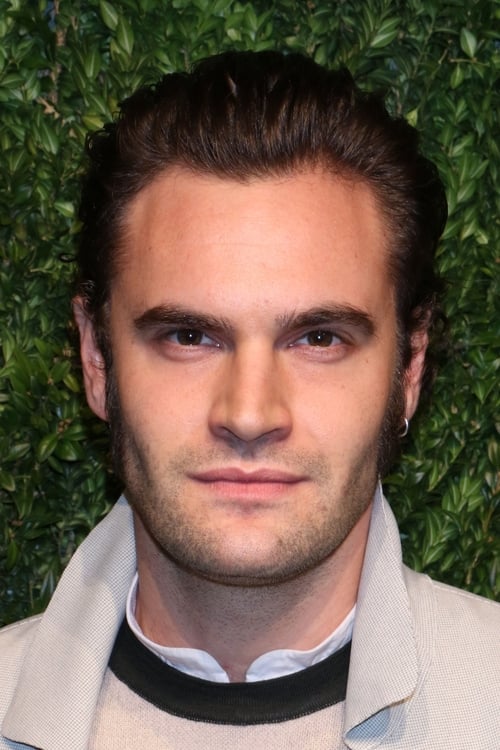 Picture of Tom Bateman