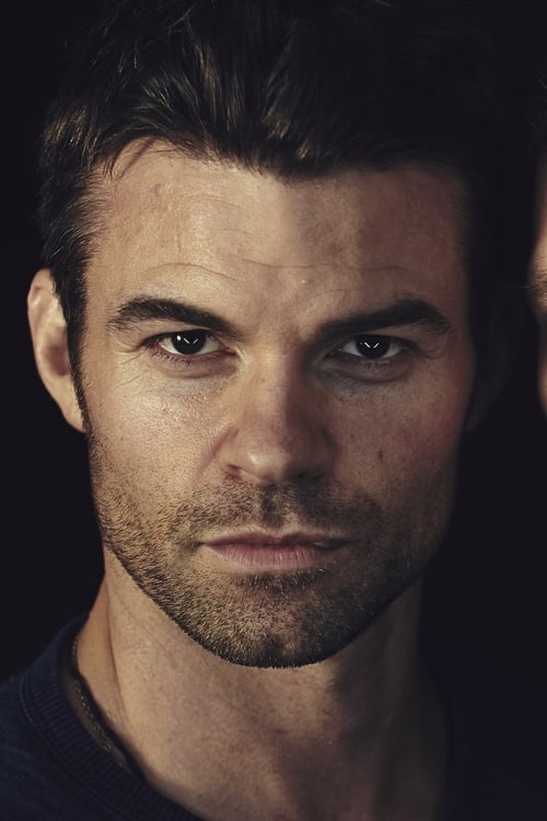 Picture of Daniel Gillies