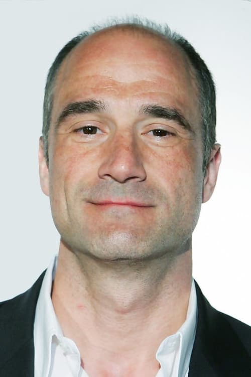 Picture of Elias Koteas