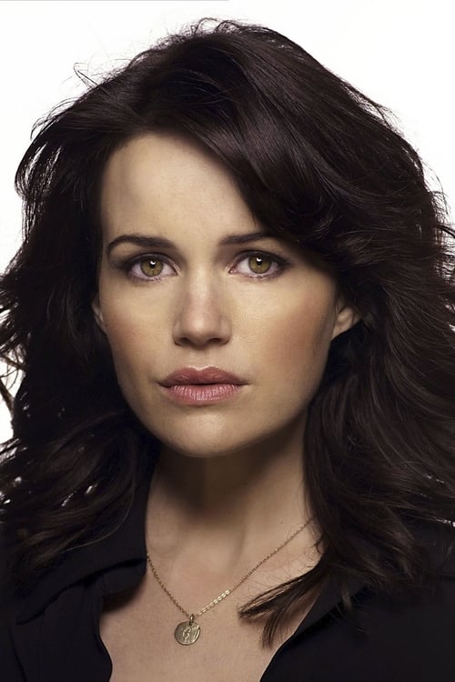 Picture of Carla Gugino