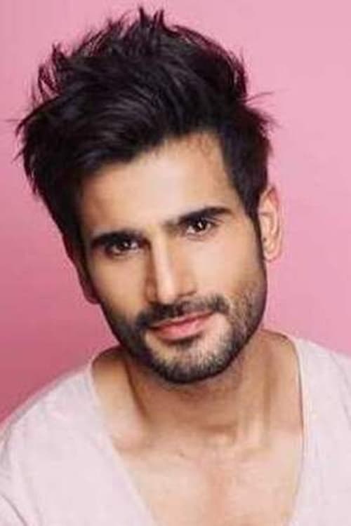 Picture of Karan Tacker