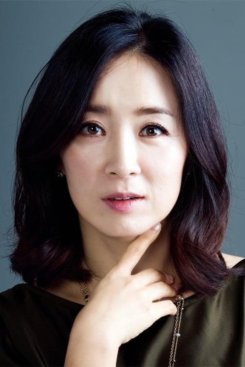 Picture of Yoon Yoo-sun