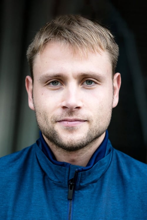 Picture of Max Riemelt