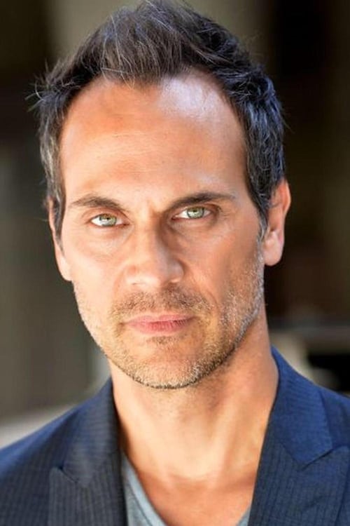 Picture of Todd Stashwick