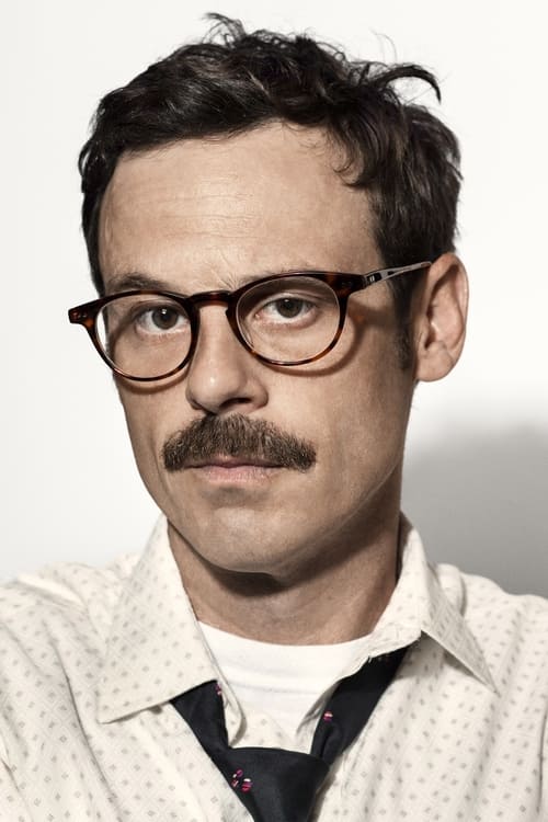 Picture of Scoot McNairy