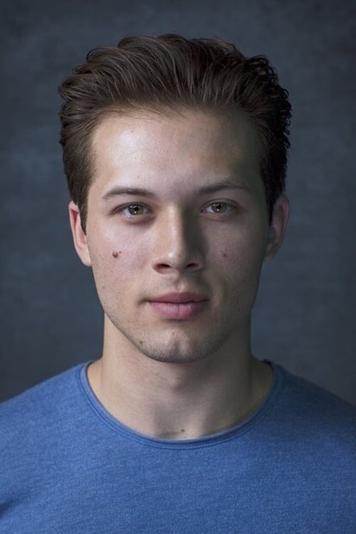 Picture of Leo Howard