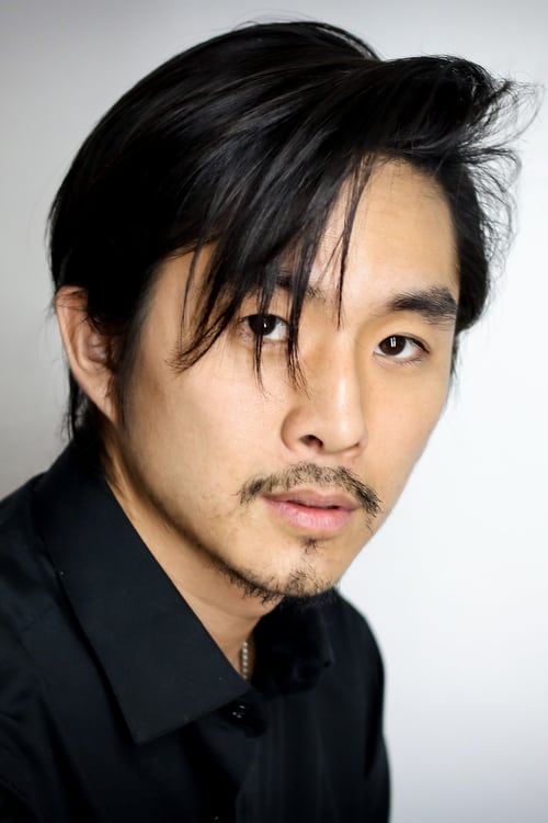 Picture of Justin Chon