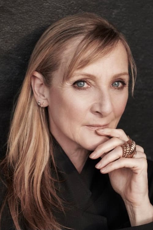 Picture of Lesley Sharp