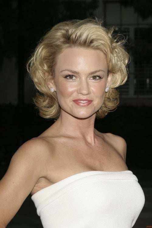 Picture of Kelly Carlson