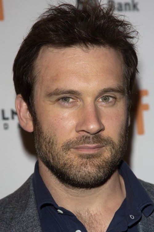 Picture of Clive Standen