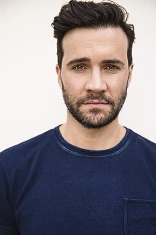 Picture of Gil McKinney