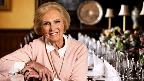 Still image taken from Mary Berry's Country House Secrets